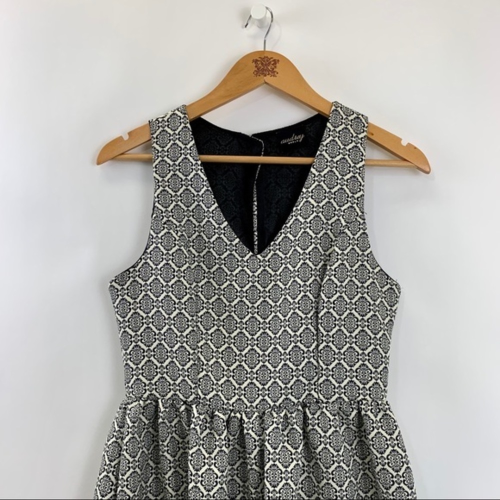 Audrey 3 + 1 Jacquard Dress - Picture 3 of 13